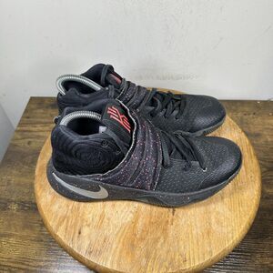 Nike Kyrie 2 Black Shoes Mens Size 8.5 Basketball 819583-006